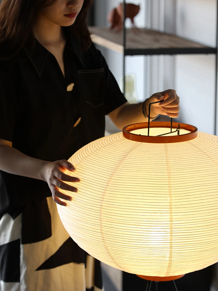 와비사비 노구치 아카리 일본산 쌀종이 플로어 램프 (침 - Floor Lamp Tripod 리뷰 및 가격